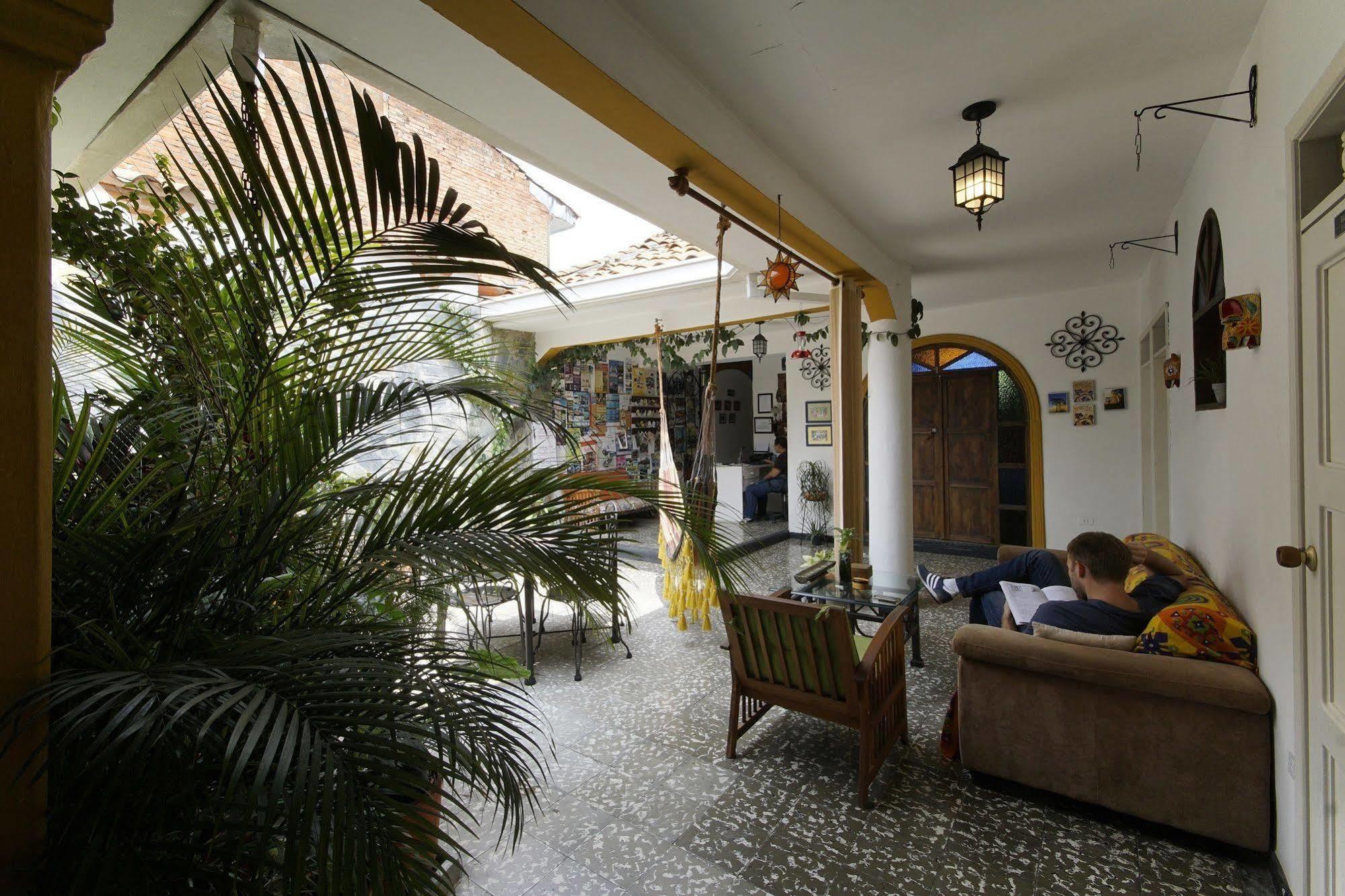 Hotel Casa Ruta Sur à Cali Extérieur photo